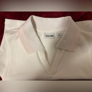 white collared crop top. size xs